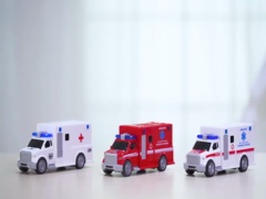 1:20 AMBULANCE (SOUND AND LIGHT) toys